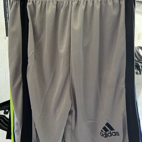 Short - Picture 9 of 11